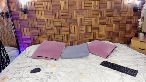 ARIANNA online show from 02/08/25, 12:06