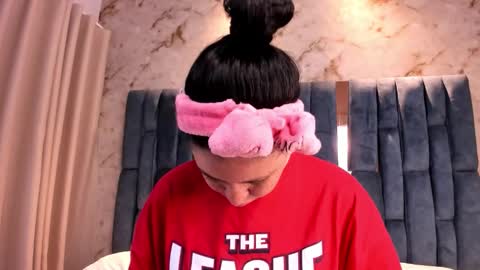 Snapshot of ariivegaa chatting on 11/09/25, 05:50 Ari Vega online show from 11/09/25, 05:50