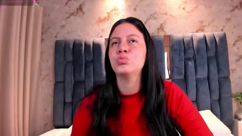 Snapshot of ariivegaa chatting on 11/11/25, 06:35 Ari Vega online show from 11/11/25, 06:35