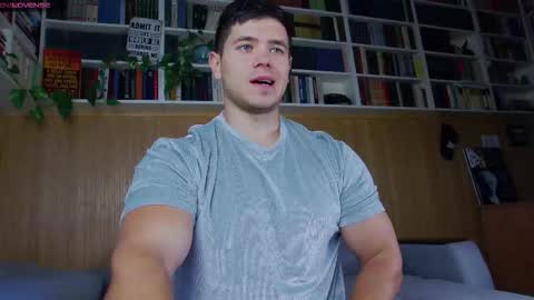 Snapshot of arilass chatting on 09/28/25, 06:41 A n g e l  f r o m  H e l l online show from 09/28/25, 06:41