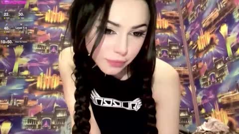 Snapshot of arina_rose chatting on 12/20/24, 03:31 Arinka online show from 12/20/24, 03:31