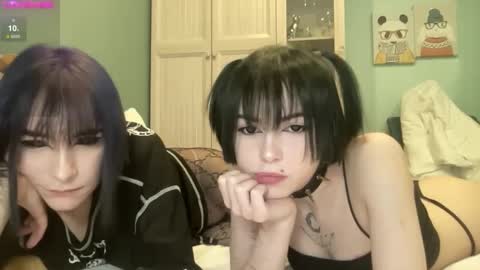 Snapshot of arina_rose chatting on 02/18/25, 06:26 Arinka online show from 02/18/25, 06:26