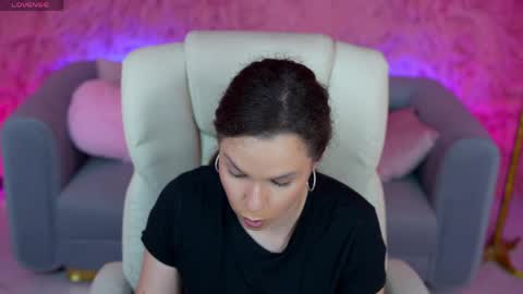 Snapshot of arinavoice chatting on 05/14/26, 01:18 arinavoice online show from 05/14/26, 01:18