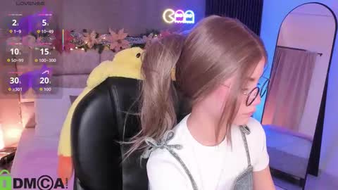 Ari  online show from 12/03/25, 08:18