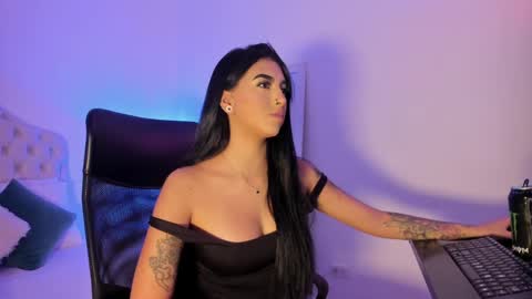 Snapshot of arirobert_ chatting on 03/10/25, 02:39 Ari Robert online show from 03/10/25, 02:39