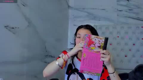 Snapshot of arisha_lee2 chatting on 06/12/26, 01:26 arisha_lee2 online show from 06/12/26, 01:26