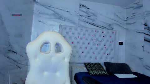 Snapshot of arisha_lee2 chatting on 07/04/26, 11:33 arisha_lee2 online show from 07/04/26, 11:33