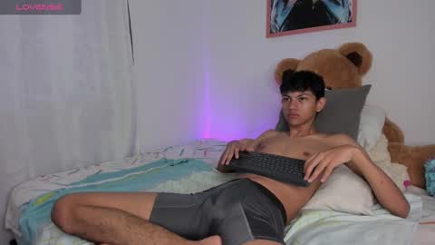 ANDRES Independent model online show from 03/03/25, 10:42