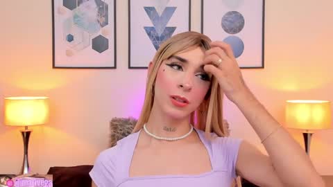 Snapshot of arivega chatting on 01/11/25, 08:54   Nice to meet you  thumb up me please its important I  LOOK MY BIO DOWN online show from 01/11/25, 08:54