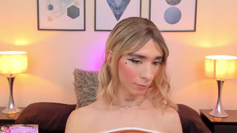 Snapshot of arivega chatting on 02/25/25, 05:30   Nice to meet you  thumb up me please its important I  LOOK MY BIO DOWN online show from 02/25/25, 05:30