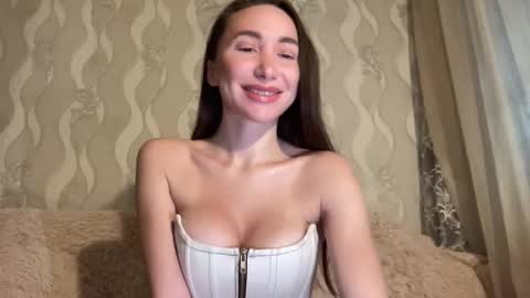 Snapshot of arivonel chatting on 11/17/25, 09:59 Liza online show from 11/17/25, 09:59