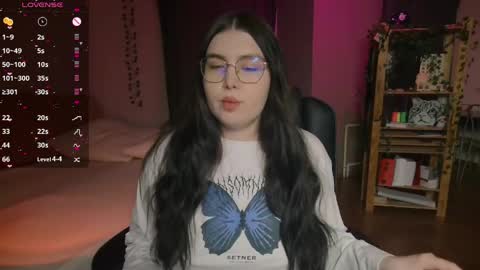 Astrid online show from 05/03/26, 02:23