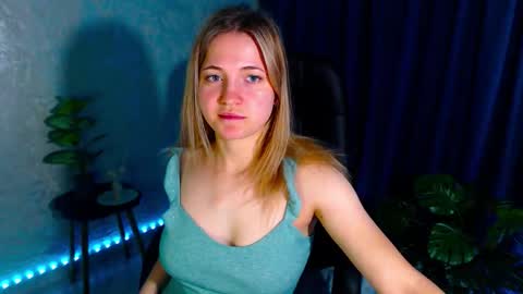 Arlana online show from 09/23/25, 01:19