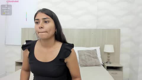 Snapshot of arlet_powell chatting on 11/24/25, 03:28 Arlet Powell online show from 11/24/25, 03:28