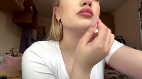 Kate online show from 05/25/26, 05:46