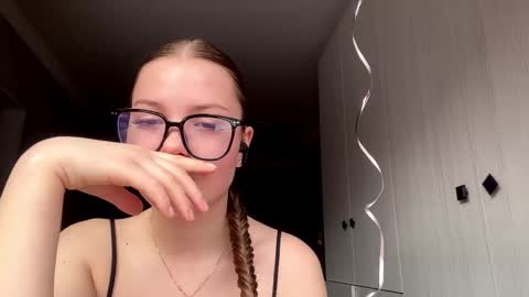 Snapshot of arlettejasica chatting on 02/25/26, 12:04 Liza online show from 02/25/26, 12:04