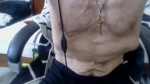 Snapshot of armaduradeacero chatting on 01/22/25, 07:03 armaduradeacero online show from 01/22/25, 07:03