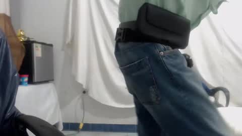 Snapshot of armaduradeacero chatting on 02/09/25, 12:06 armaduradeacero online show from 02/09/25, 12:06