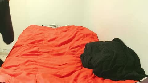 Snapshot of armin_red1 chatting on 09/27/25, 04:06 armin_red1 online show from 09/27/25, 04:06