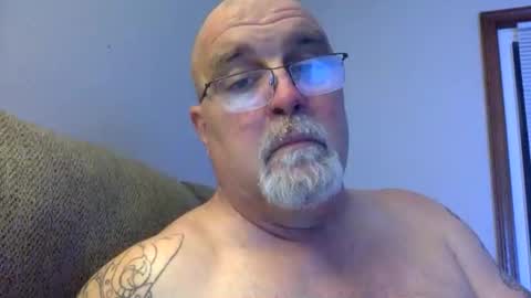 Snapshot of armyguy5311 chatting on 02/17/26, 06:32 armyguy5311 online show from 02/17/26, 06:32