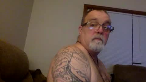 Snapshot of armyguy5311 chatting on 04/09/26, 01:27 armyguy5311 online show from 04/09/26, 01:27