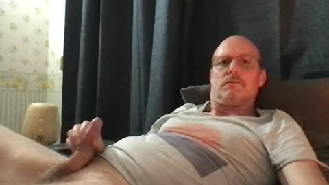 Snapshot of arn7169 chatting on 04/15/26, 07:58 Arn online show from 04/15/26, 07:58