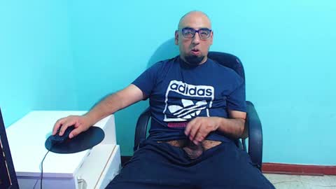 Snapshot of arnelux72 chatting on 01/08/25, 05:16 arnelux72 online show from 01/08/25, 05:16