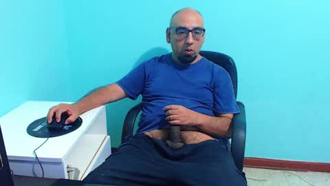 Snapshot of arnelux72 chatting on 02/02/25, 05:32 arnelux72 online show from 02/02/25, 05:32