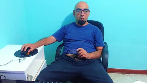 Snapshot of arnelux72 chatting on 02/03/25, 05:18 arnelux72 online show from 02/03/25, 05:18