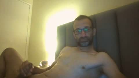 Snapshot of arnoldmir chatting on 06/21/26, 07:38 Arnoldmir online show from 06/21/26, 07:38