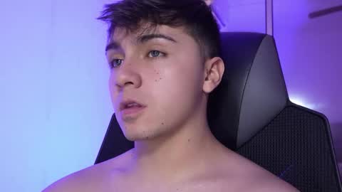 aron__cooper online show from 11/04/25, 12:10