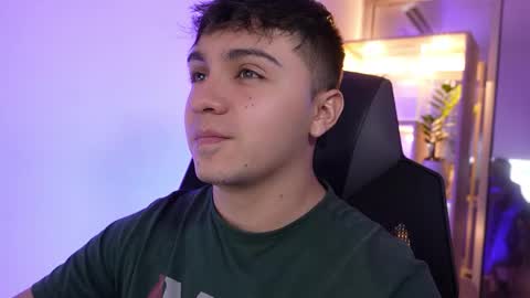 Snapshot of aron__cooper chatting on 01/09/26, 11:28 aron__cooper online show from 01/09/26, 11:28