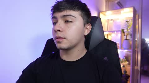 Snapshot of aron__cooper chatting on 02/02/26, 12:31 aron__cooper online show from 02/02/26, 12:31