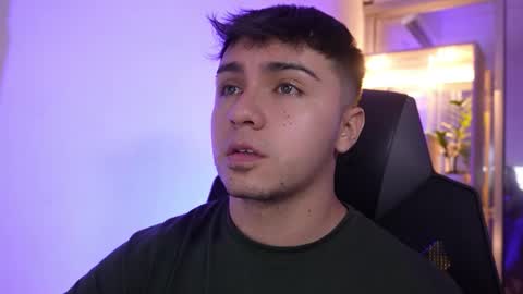 Snapshot of aron__cooper chatting on 02/09/26, 12:14 aron__cooper online show from 02/09/26, 12:14