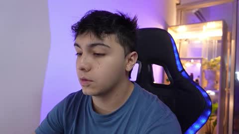 Snapshot of aron__cooper chatting on 03/01/26, 12:45 aron__cooper online show from 03/01/26, 12:45