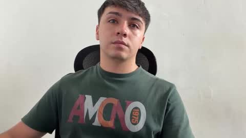 Snapshot of aron__cooper chatting on 03/07/26, 02:58 aron__cooper online show from 03/07/26, 02:58