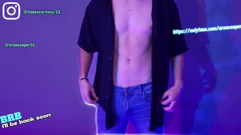 Snapshot of aron__cooper chatting on 03/15/26, 02:39 aron__cooper online show from 03/15/26, 02:39