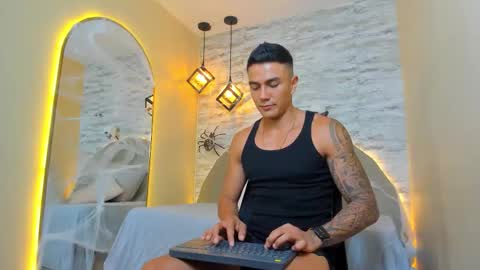 ARON BOLT online show from 10/18/25, 09:26