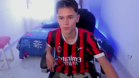 Aaron online show from 09/29/25, 08:13