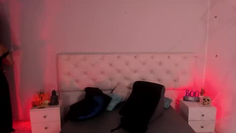 Aron cruz  online show from 10/11/25, 01:20