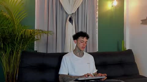 Snapshot of aron_ford chatting on 11/01/25, 10:06 Aron ford online show from 11/01/25, 10:06