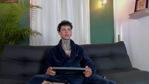 Snapshot of aron_ford chatting on 11/13/25, 12:48 Aron ford online show from 11/13/25, 12:48