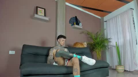 Snapshot of aron_ford chatting on 12/17/25, 09:54 Aron ford online show from 12/17/25, 09:54