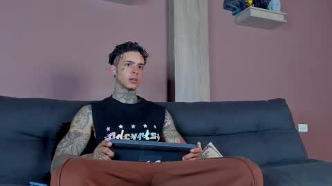 Snapshot of aron_ford chatting on 01/18/26, 01:09 Aron ford online show from 01/18/26, 01:09