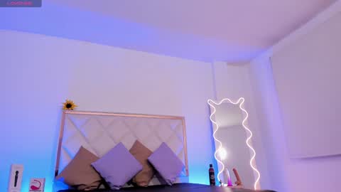  your aron  online show from 01/11/25, 03:34