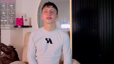 Snapshot of aron_tay chatting on 10/30/25, 03:08 your aron online show from 10/30/25, 03:08