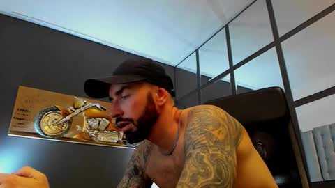 AronGrant online show from 11/18/25, 09:58