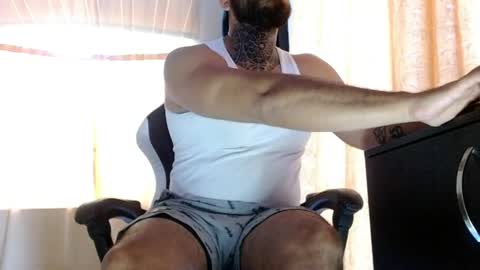 Snapshot of aronmiller404 chatting on 03/31/26, 01:44 aronmiller online show from 03/31/26, 01:44