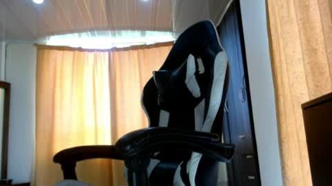 Snapshot of aronmiller404 chatting on 04/04/26, 01:08 aronmiller online show from 04/04/26, 01:08