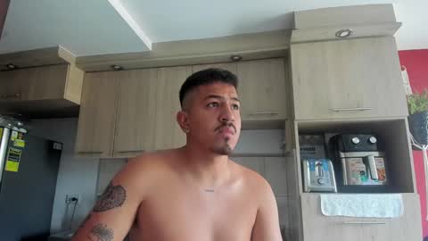 Snapshot of aronwilliams69 chatting on 01/13/25, 08:04 ARON Independent model online show from 01/13/25, 08:04